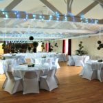 Salle de réception en configuration mariage